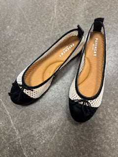 MIKA BALLARINA - PAVEMENT