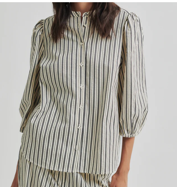 SERIFA SHIRT - SECOND FEMALE