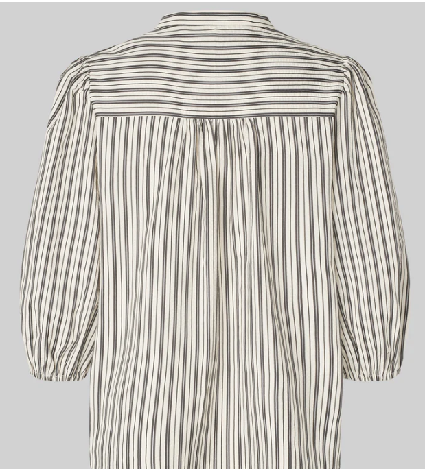 SERIFA SHIRT - SECOND FEMALE