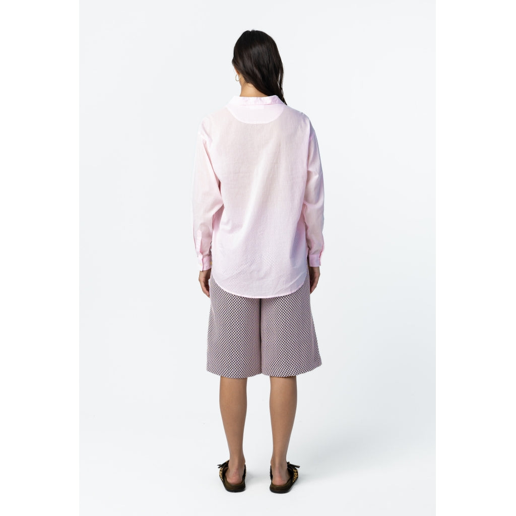 RELAXED SHIRT - LYSERØD - COSTER COPENHAGEN