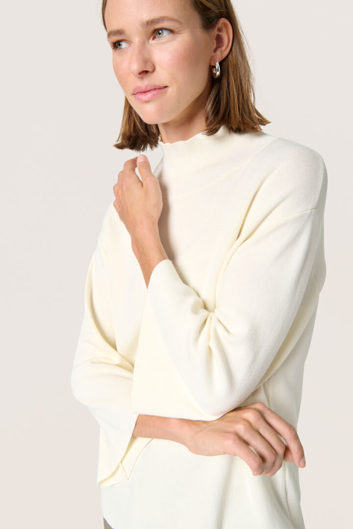 INDIANNA HIGH NECK PULLOVER - SOAKED IN LUXURY