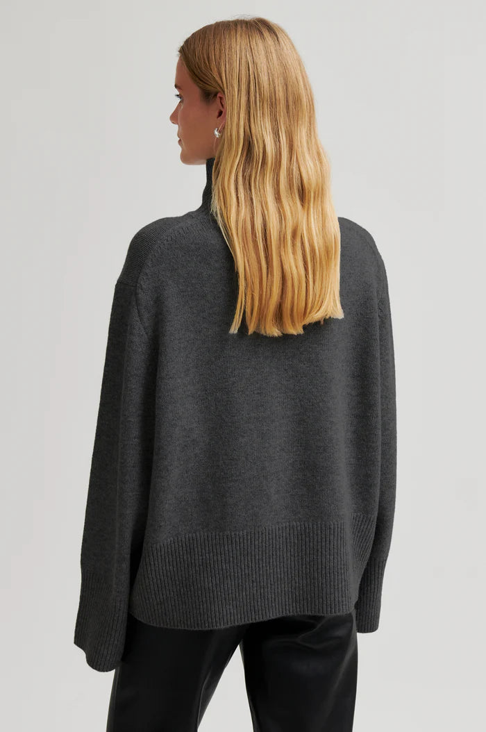 ALPHA KNIT T-NECK - GRÅ - SECOND FEMALE