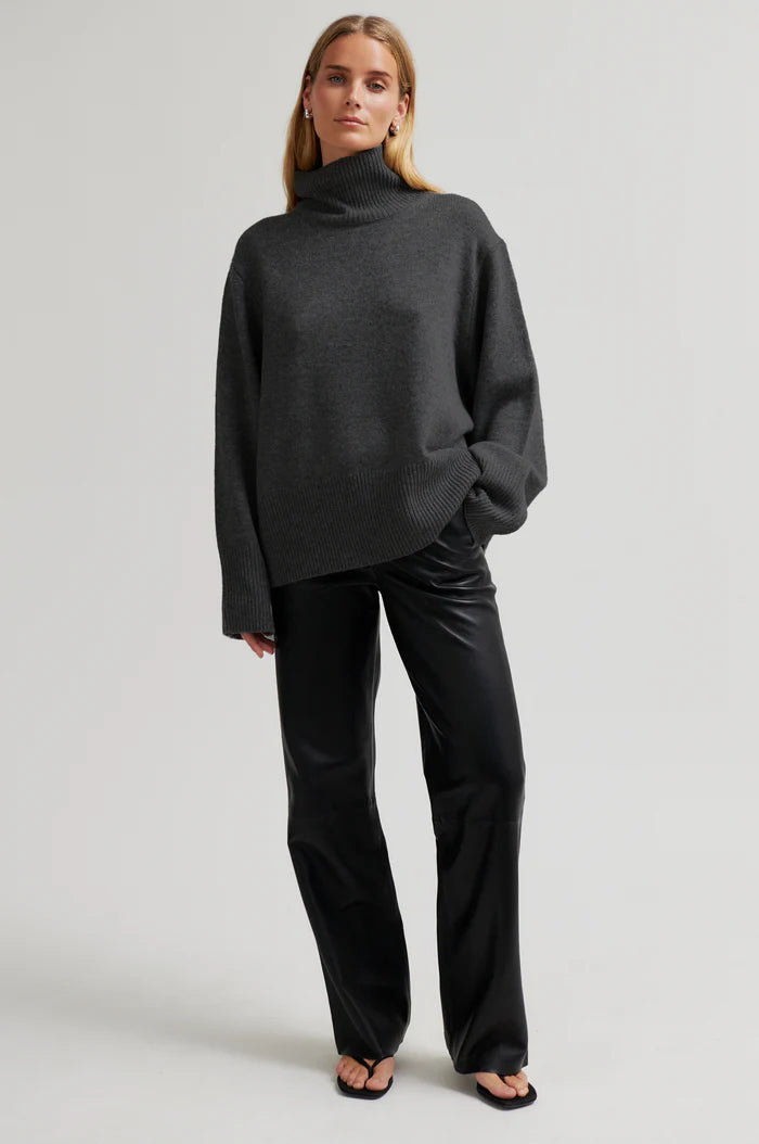 ALPHA KNIT T-NECK - GRÅ - SECOND FEMALE