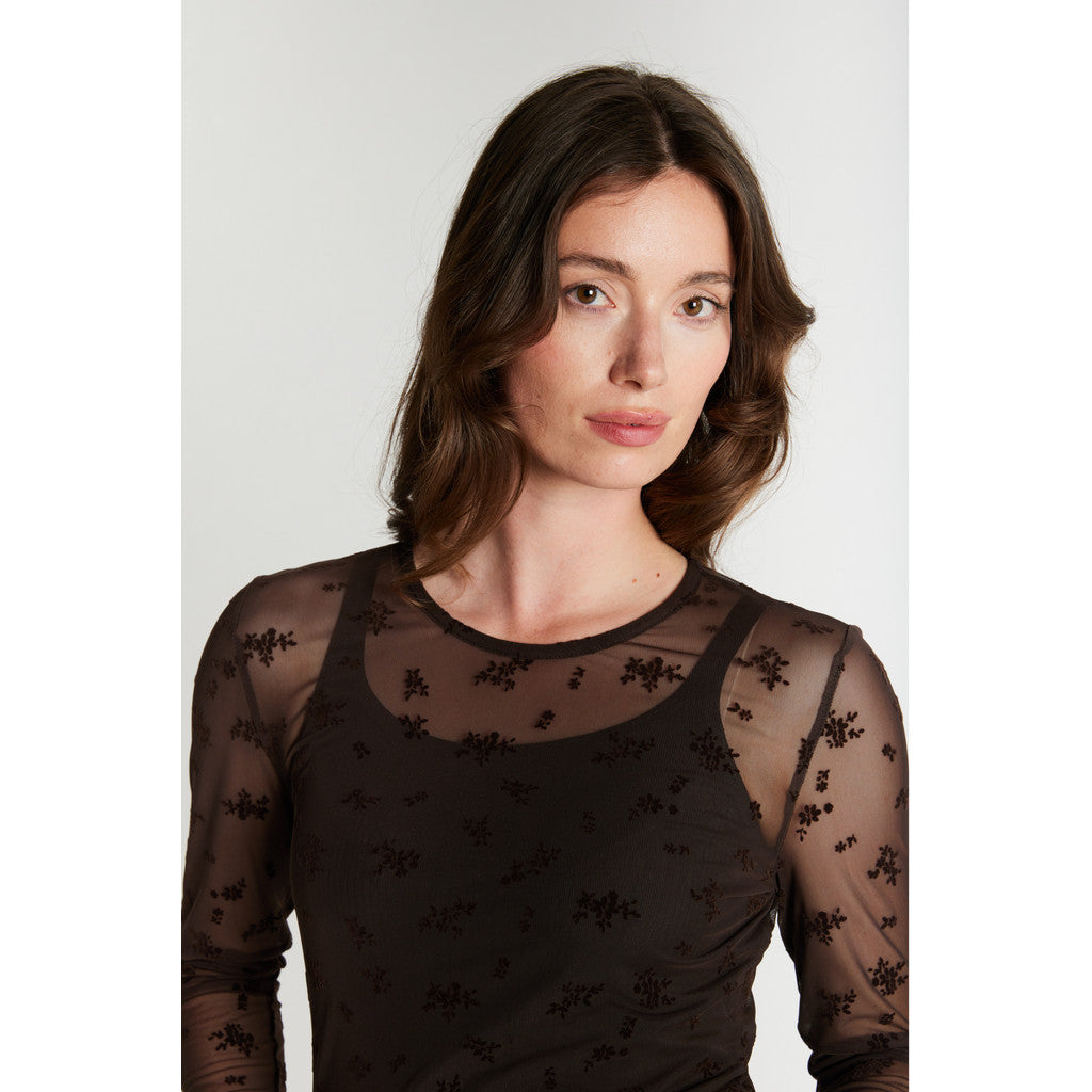 BRUN MESH . RUE DE FEMME