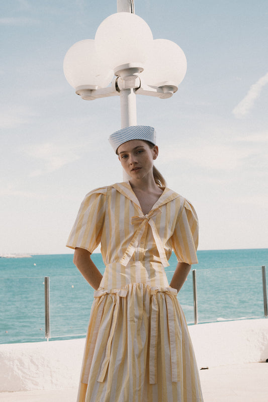 STRIBET NEDERDEL - TINY BIG SISTER