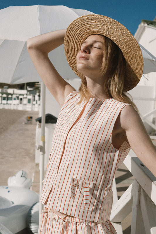 BOW TOP - TINY BIG SISTER